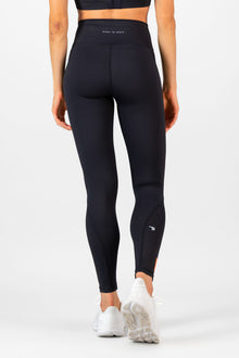 Essential Contour Legging